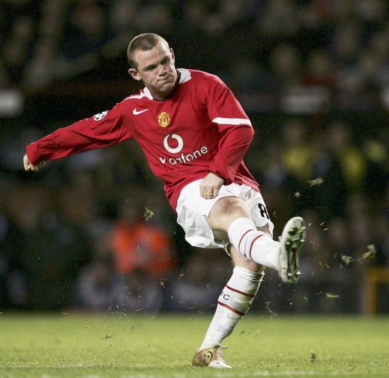 在巴黎效力 在巴黎效力